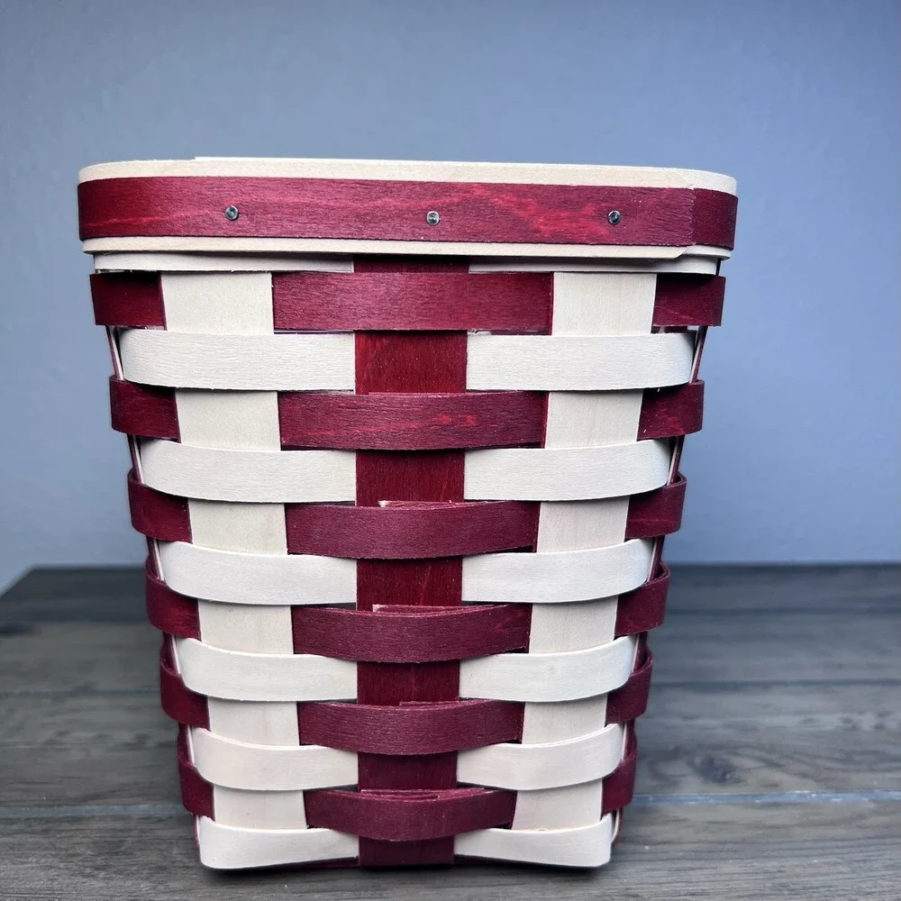 Longaberger 2011 Movietime Movie Popcorn Basket, hard protector, metal tie on